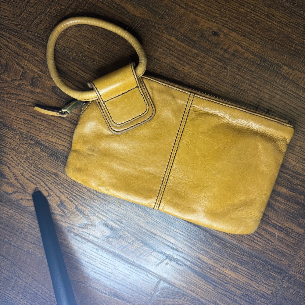 Hobo Tan Leather Clutch